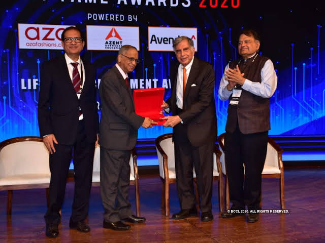 Narayana Murthy’s Gesture Towards Ratan Tata Leaves Social Media In Awe
