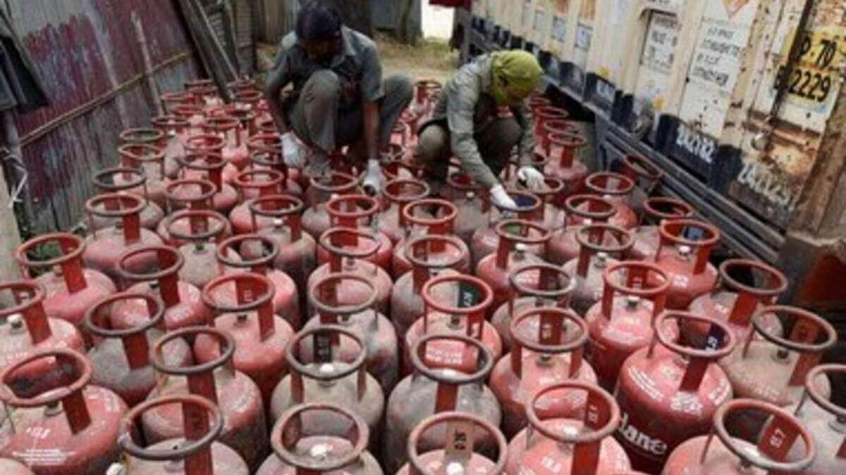 Lockdown In India Causes Surge In Demand Of LPG Cylinders