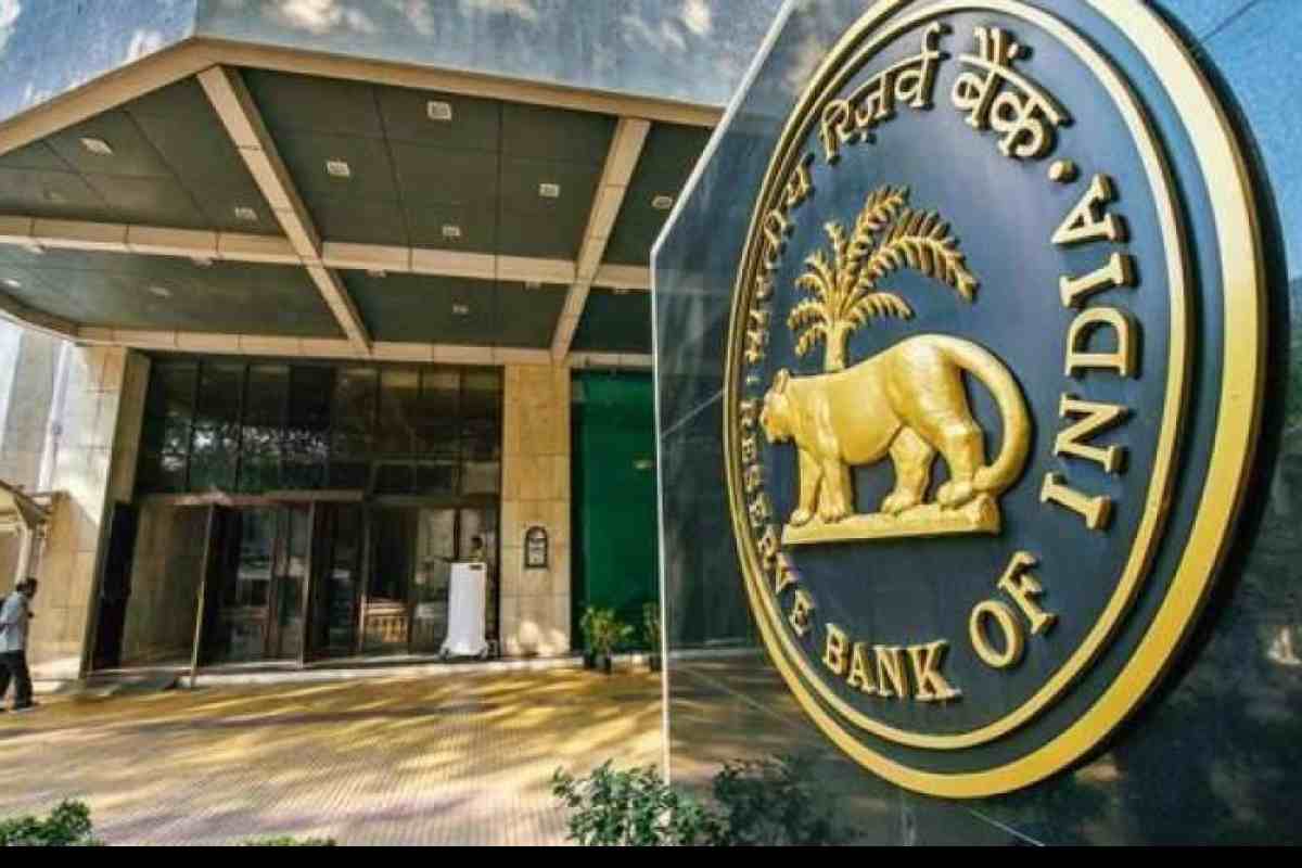 RBI Gives Room To People After It Cuts Repo Rate And Gives 3 Months On EMIs