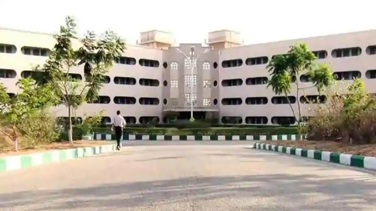 College In Hyderabad Decided To Conduct Entire Semester Online