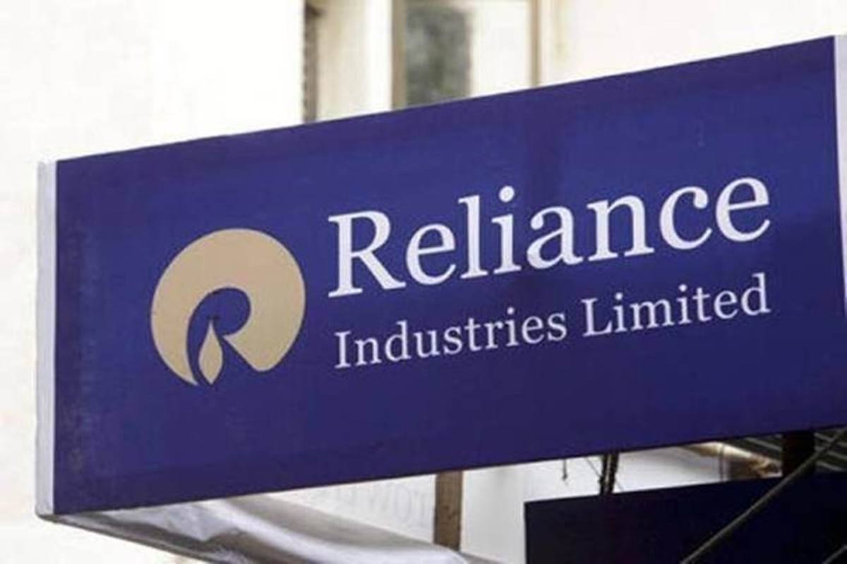 Share Price Of Reliance Industries Slips As Investors Changes Their Focus