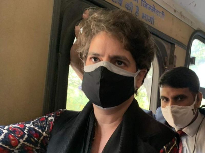 Priyanka Gandhi Vadra Detained by Delhi Police During March to Rashtrapathi Bhawan