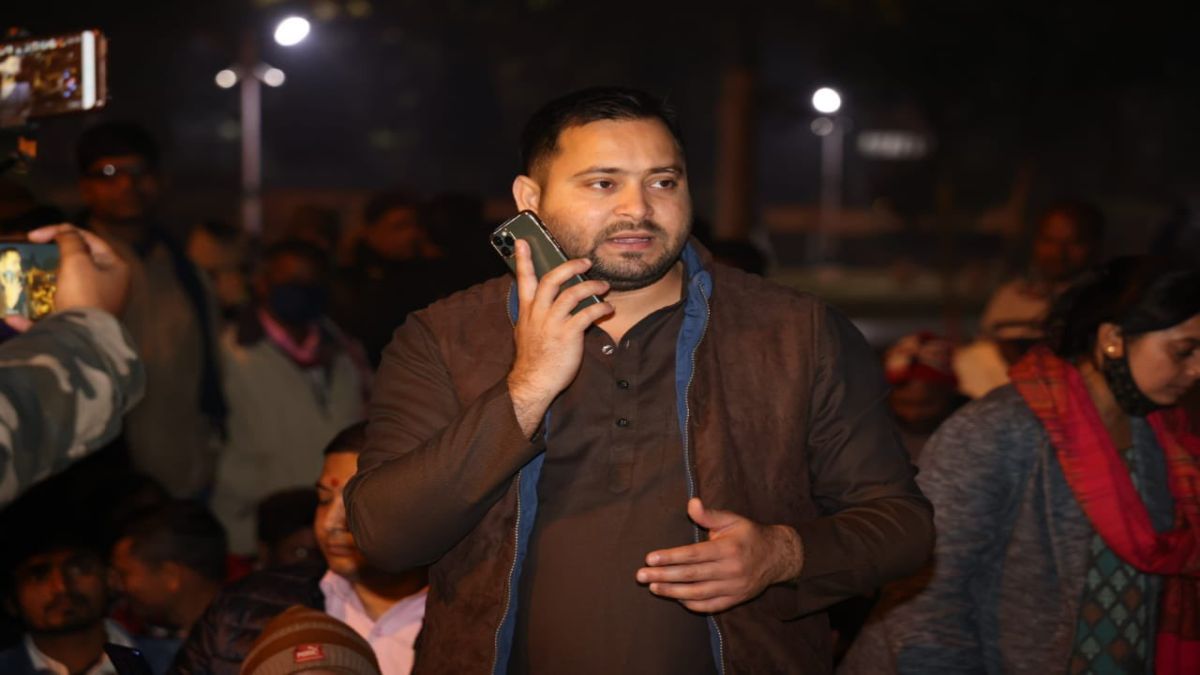 A Phone Call from Bihar’s Teacher Protesting Site Goes Viral, “This Is Tejashwi Yadav Speaking”