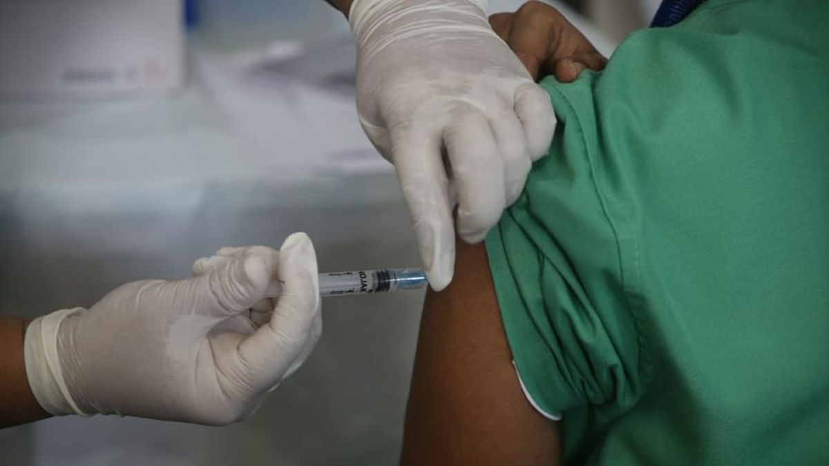 Covid Vaccine Roll Out In 2 days, over 400 Cases of Adverse Effects Registered