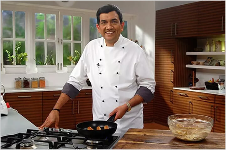 List Of Top 10 Best And Famous Indian Chefs Who Cook Delicious Food 