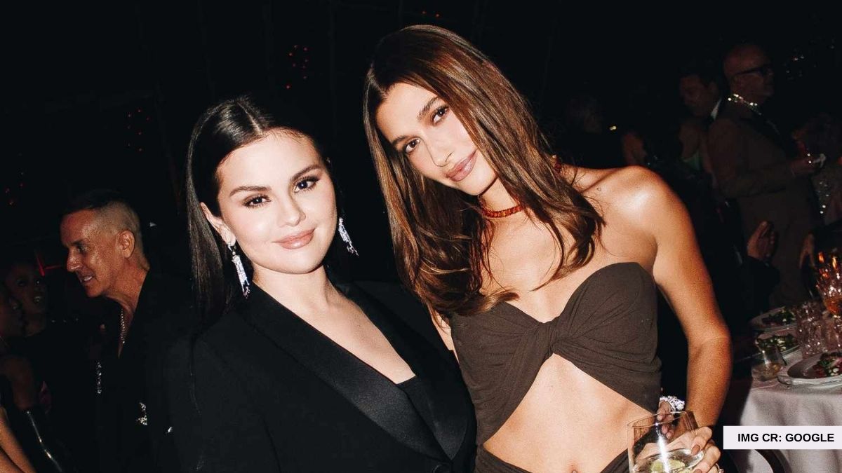 Fans went crazy when Selena Gomez and Hailey Bieber posed for a picture together